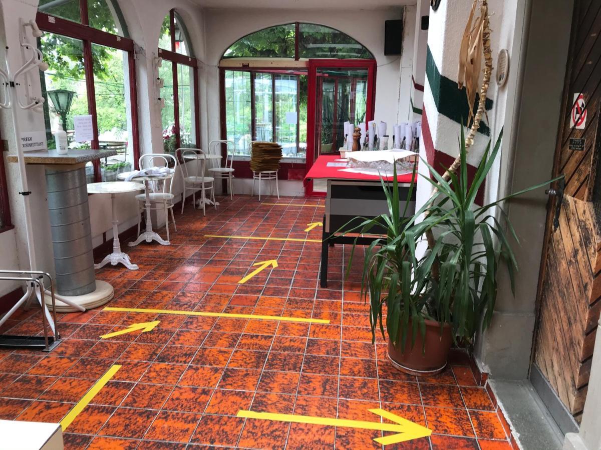 Guest House Pizzeria Pazza Da Gianni Stein Am Rhein Exterior photo
